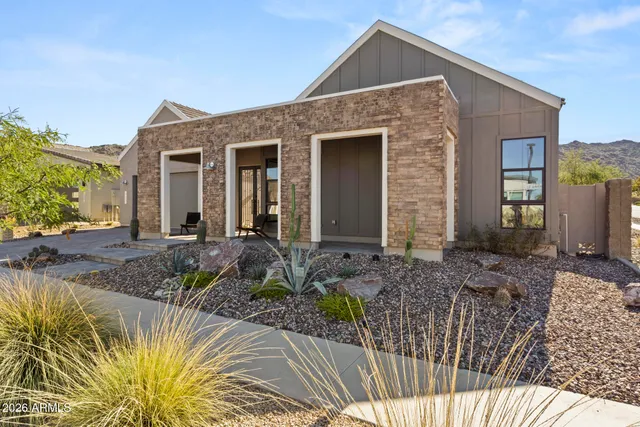 $1,020,000 | 713 East Kachina Trail, Phoenix, AZ 85042