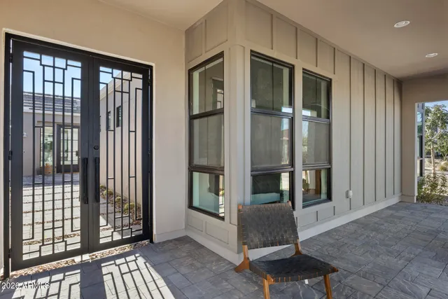 $1,020,000 | 713 East Kachina Trail, Phoenix, AZ 85042