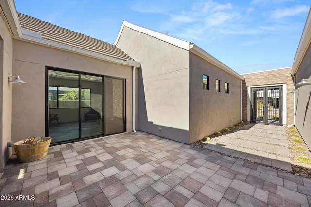 $1,020,000 | 713 East Kachina Trail, Phoenix, AZ 85042