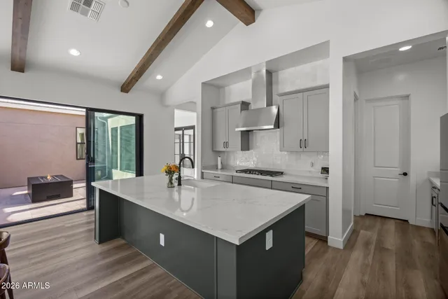 $1,020,000 | 713 East Kachina Trail, Phoenix, AZ 85042