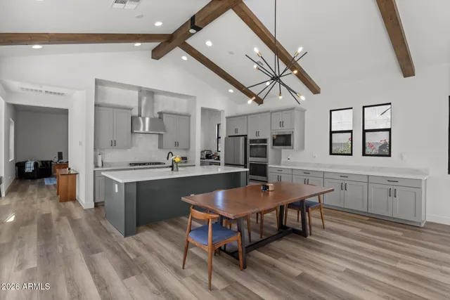 $1,020,000 | 713 East Kachina Trail, Phoenix, AZ 85042