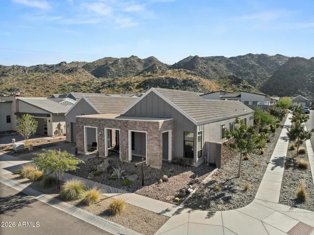 $1,020,000 | 713 East Kachina Trail, Phoenix, AZ 85042