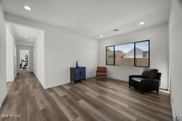 $1,020,000 | 713 East Kachina Trail, Phoenix, AZ 85042