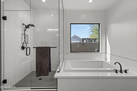 $999,900 | 713 East Kachina Trail, Phoenix, AZ 85042