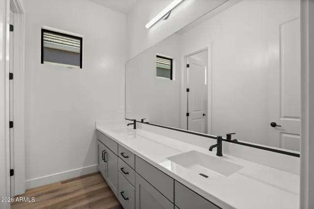 $1,020,000 | 713 East Kachina Trail, Phoenix, AZ 85042