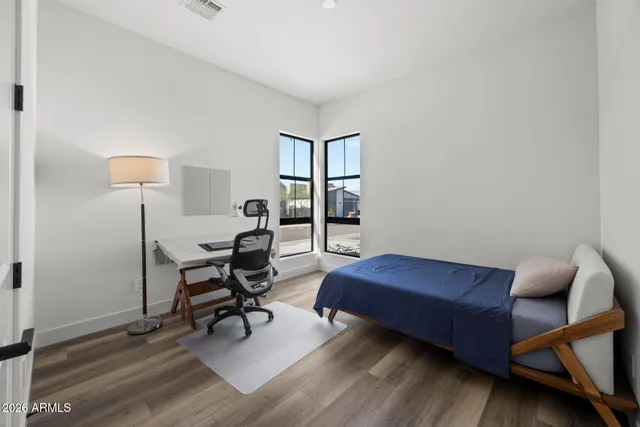 $1,020,000 | 713 East Kachina Trail, Phoenix, AZ 85042