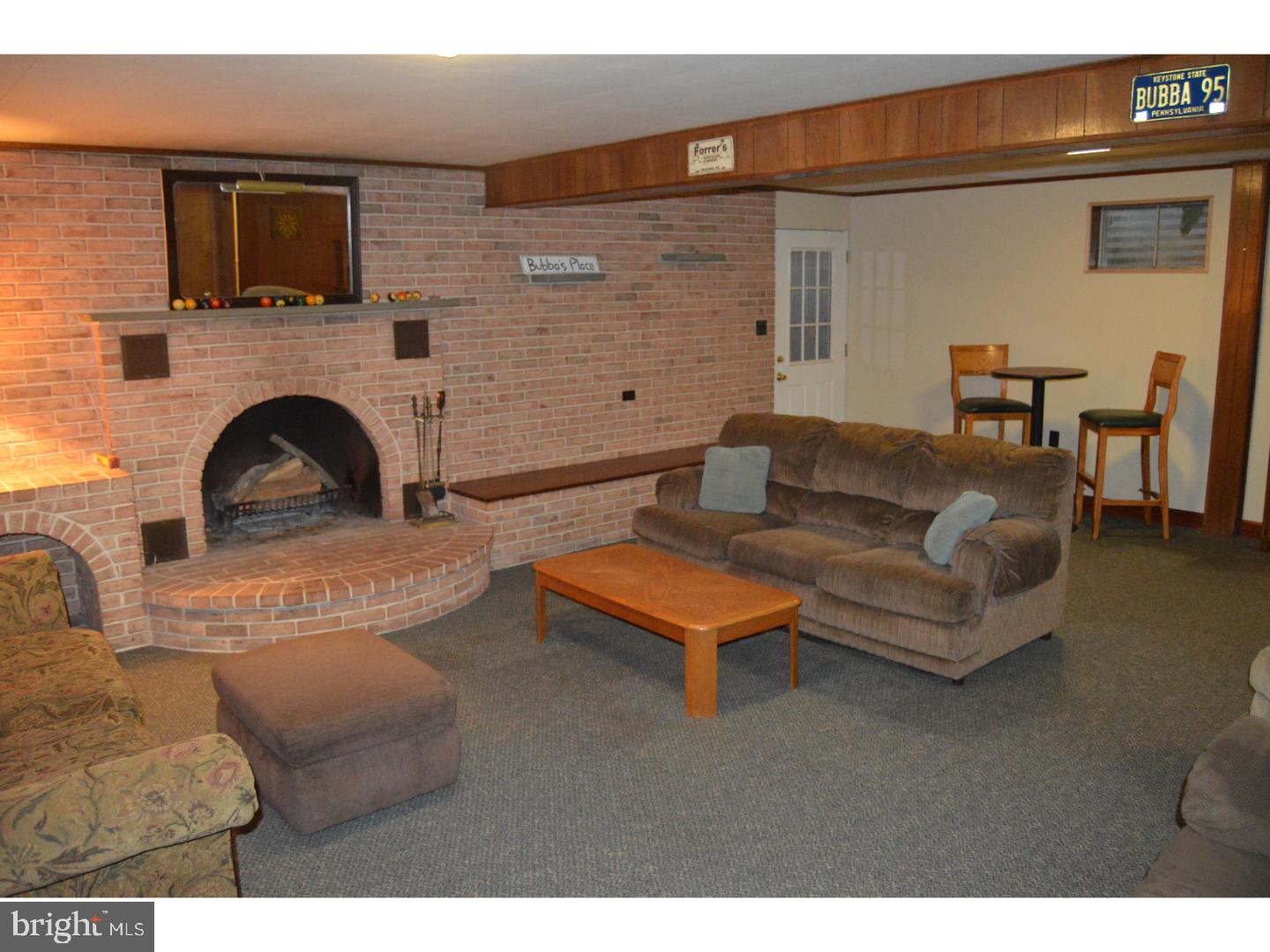 3323 Eisenbrown Road Reading, PA 19605 - Photo 3 of 25 Family Room
