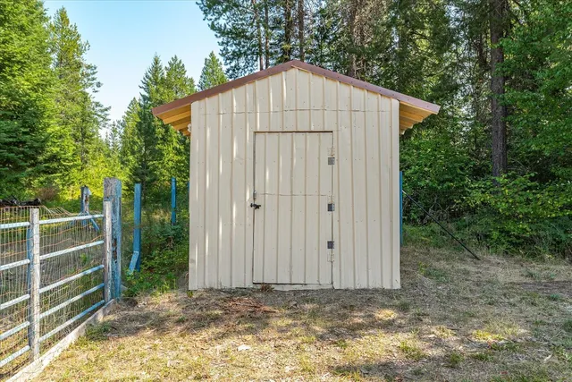 $420,000 | 482 McCammon Drive, Elk, WA 99009