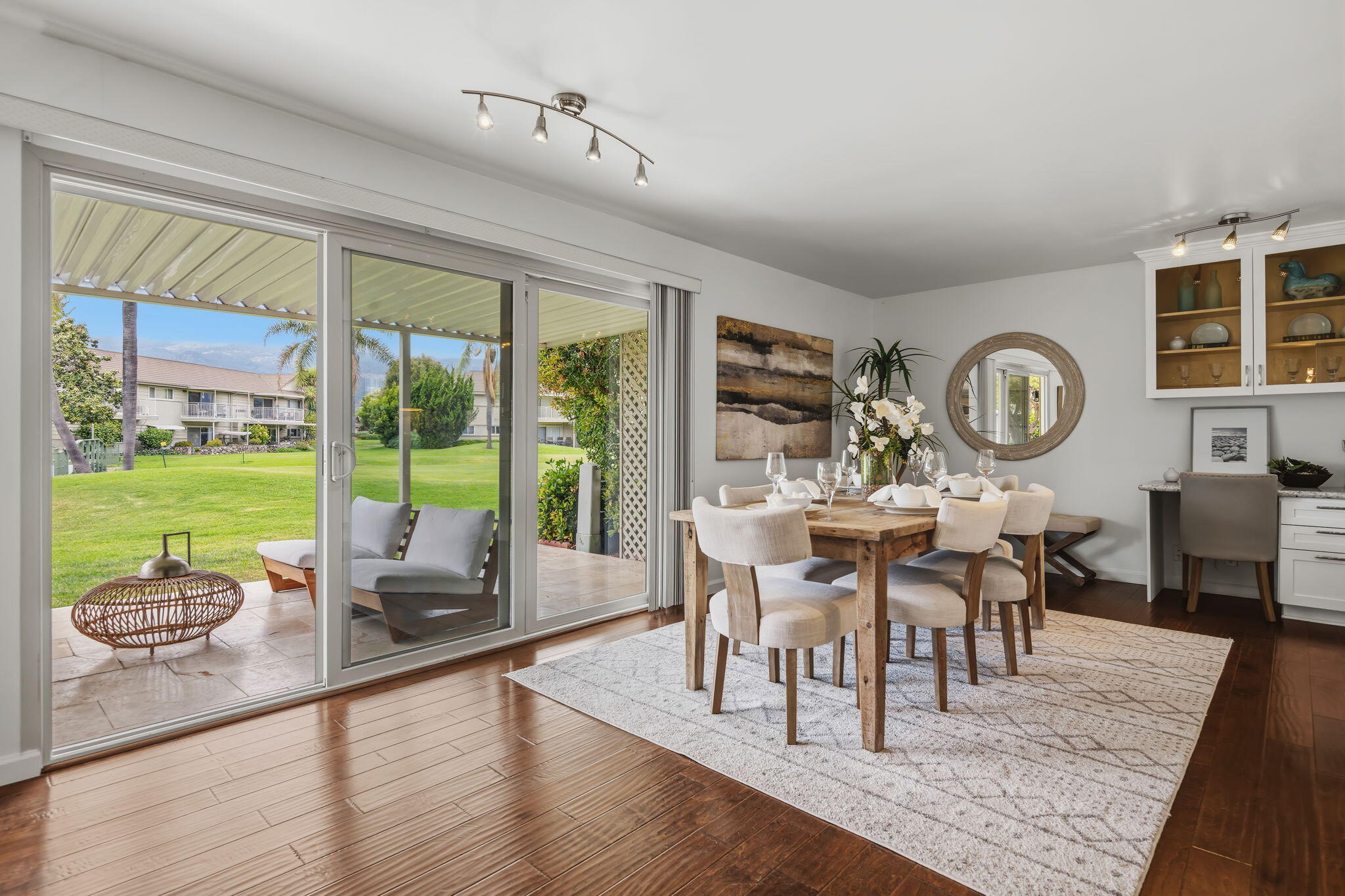 5950 Encina Road, Unit 2 Goleta, CA 93117 - Photo 5 of 37 05-Dining