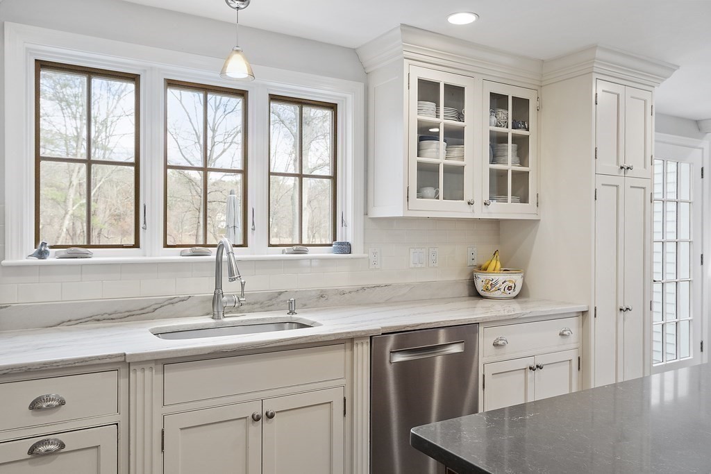306 Musketaquid Road Concord, MA 01742 - Photo 11 of 37