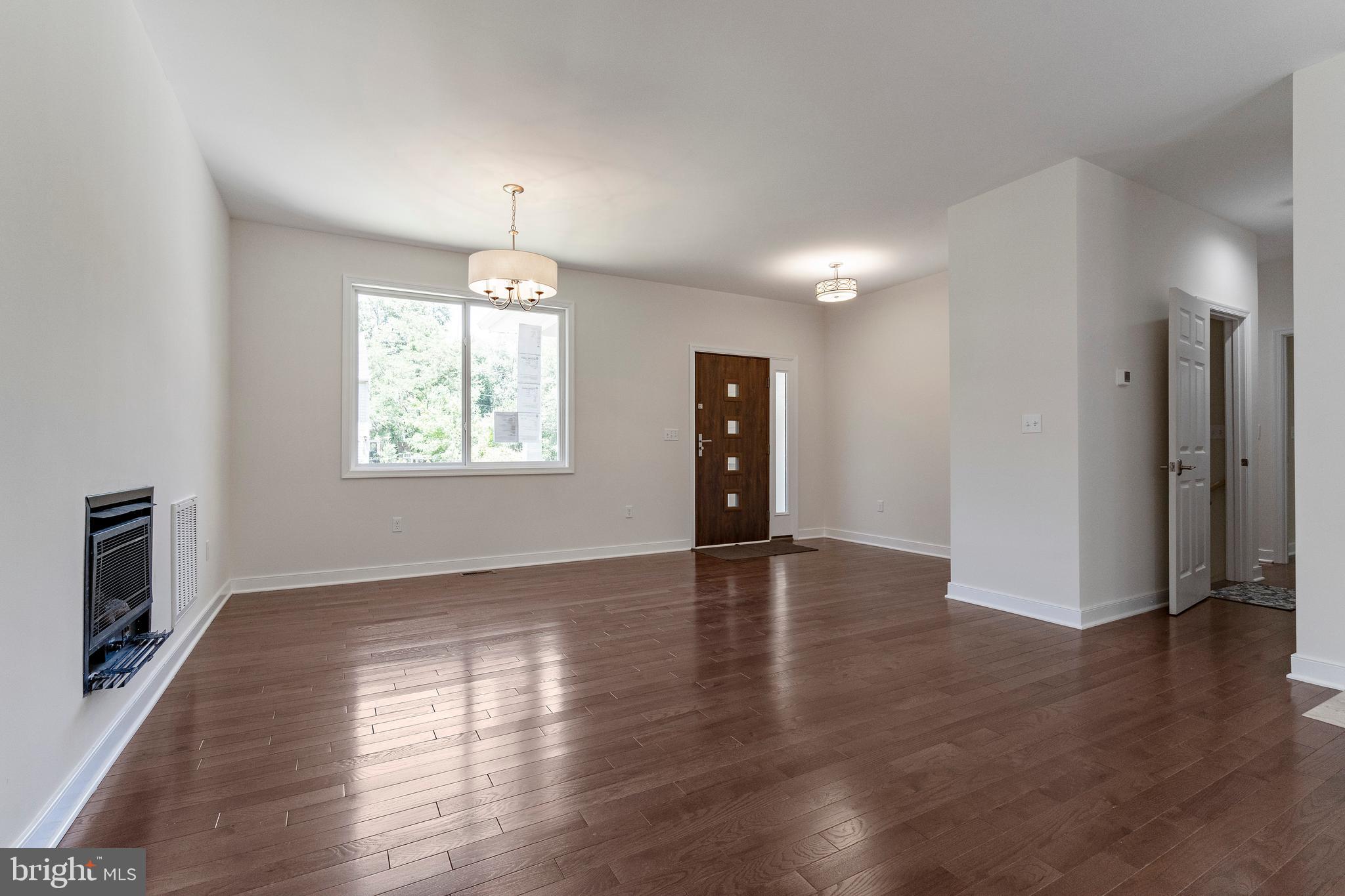 4817 Pole Road Alexandria, VA 22309 - Photo 13 of 53 EACH ROOM FLOWS SEAMLESSLY INTO THE NEXT