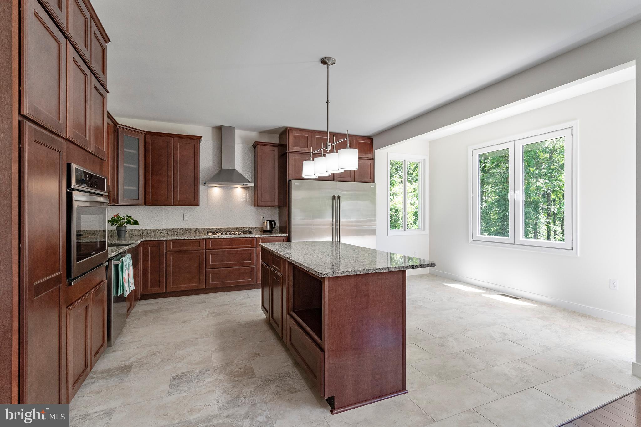 4817 Pole Road Alexandria, VA 22309 - Photo 14 of 53 GORGEOUS CUSTOM CABINETRY WITH UPGRADED GRANITE