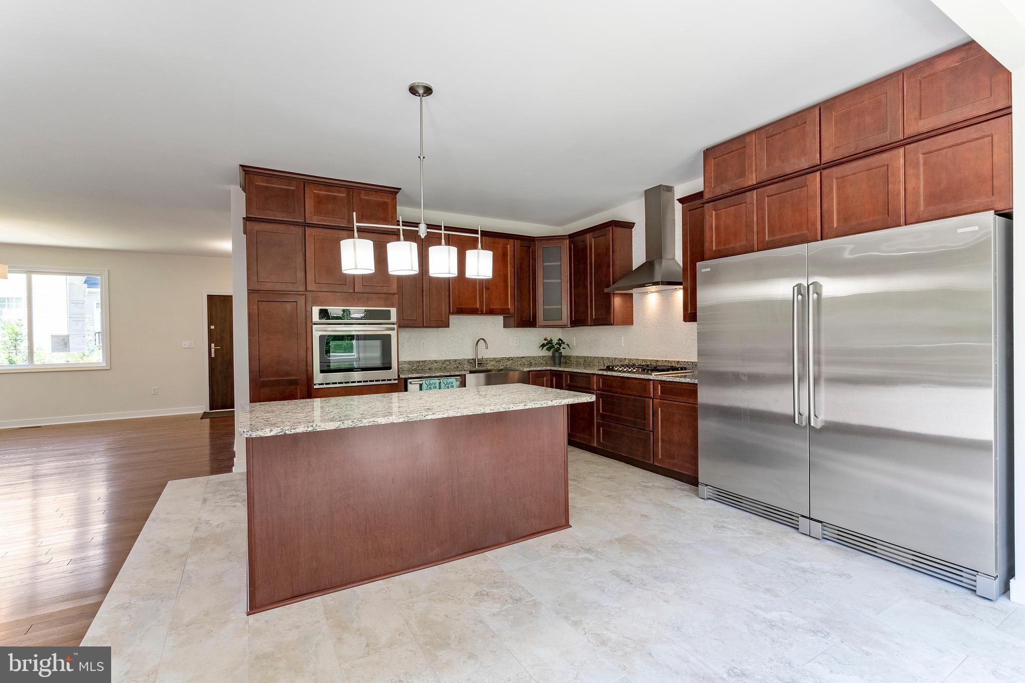4817 Pole Road Alexandria, VA 22309 - Photo 17 of 53 LARGE ISLAND WITH ROOM FOR STOOLS