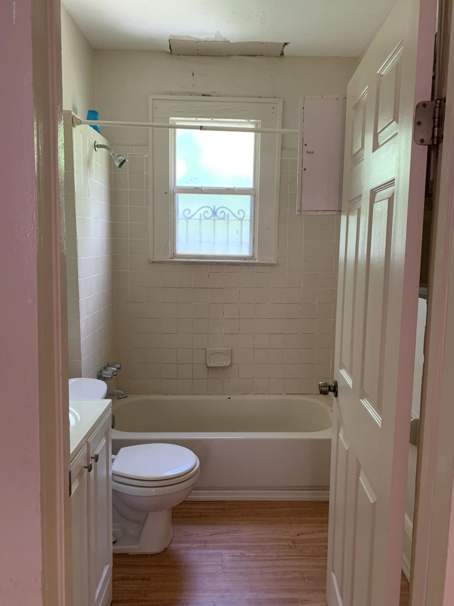 810 Franklin Street Jacksonville, FL 32206 - Photo 3 of 8 175230BD-15A3-497E-94FB-1FCDF1B2C07D