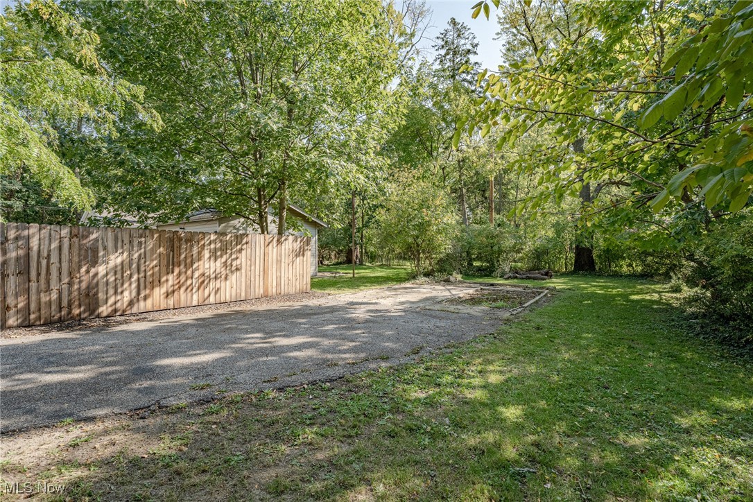 3496 East Scarborough Road Cleveland, OH 44118 - Photo 23 of 28