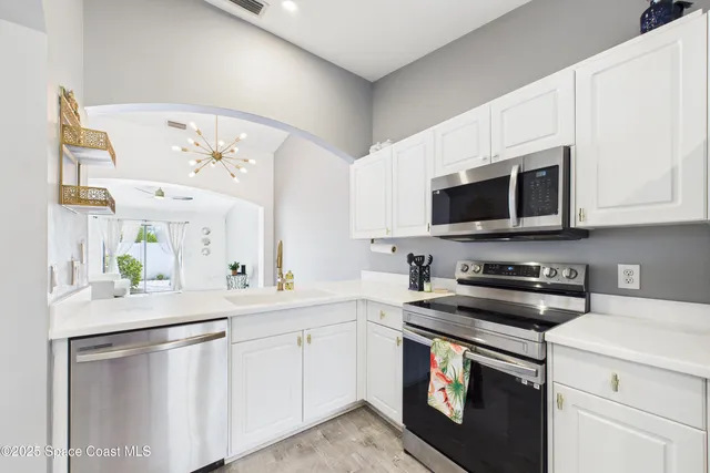 $259,500 | 1010 Luminary Circle, Unit 104, Melbourne, FL 32901