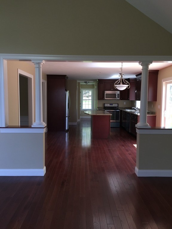 7 Prospect Street Upton, MA 01568 - Photo 9 of 23 Gallery Image 9