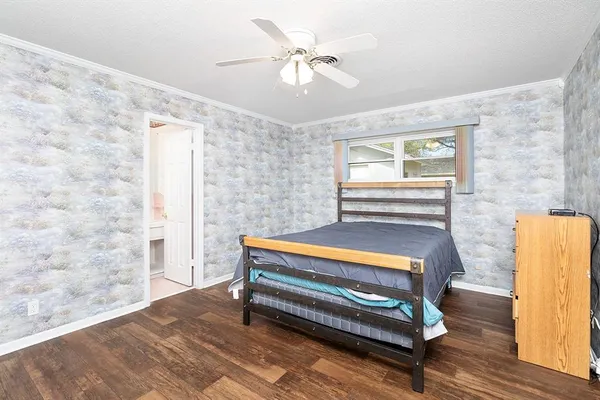 $229,900 | 2102 South High Street, Brady, TX 76825