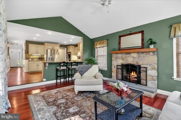 $575,000 | 2 Parkside Drive, Elverson, PA 19520