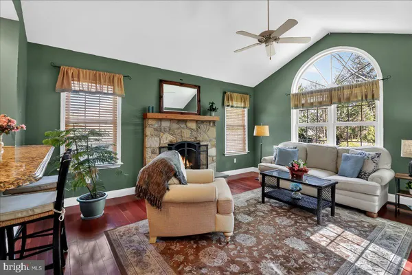 $575,000 | 2 Parkside Drive, Elverson, PA 19520