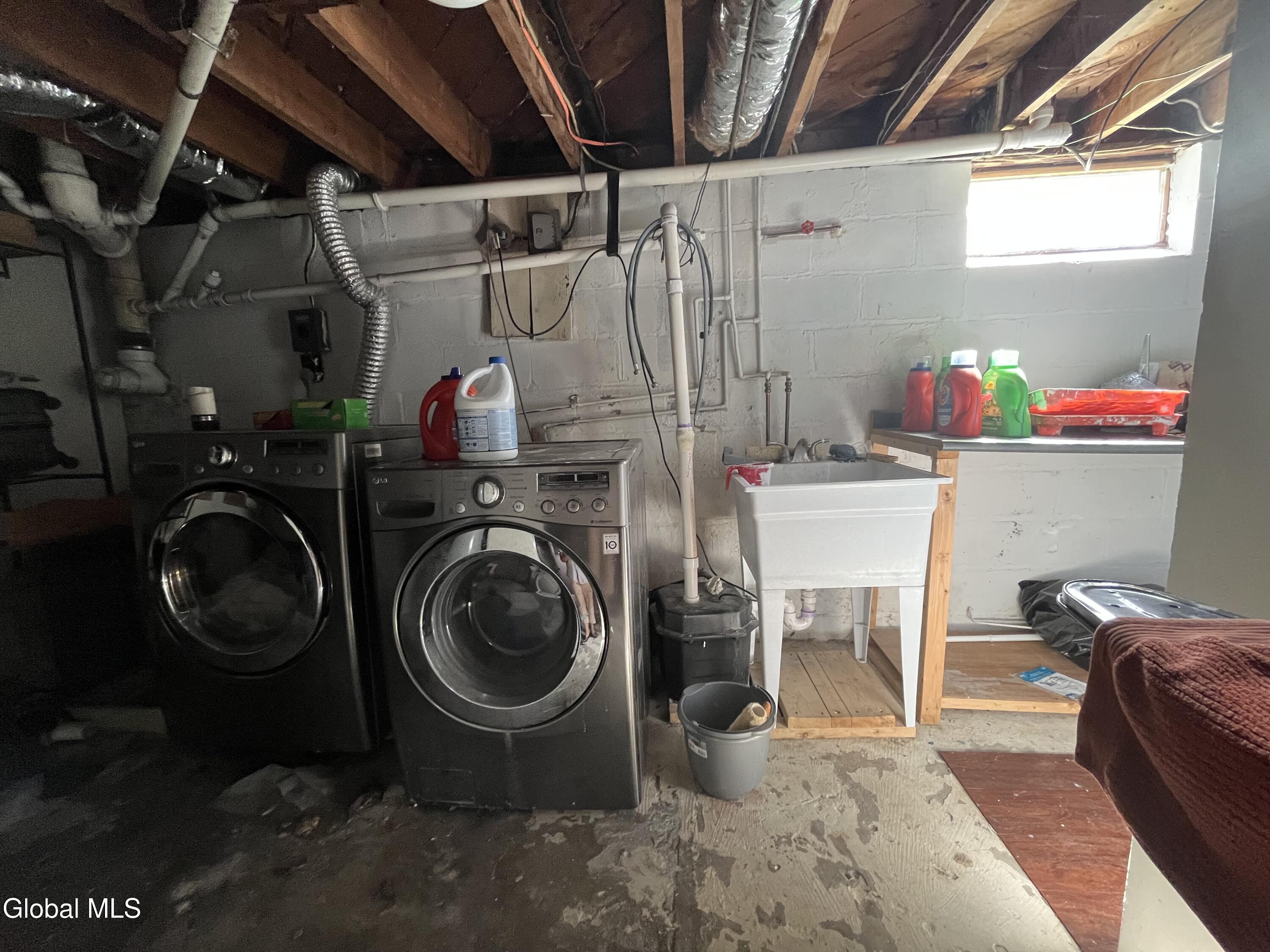 1104 Owen Road Schenectady, NY 12303 - Photo 20 of 24 IMG_3693