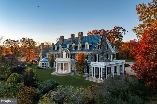 a view of a entryway front of a house