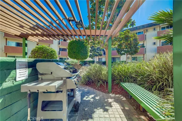$335,000 | 5585 Pacific Coast Highway, Unit 140, Long Beach, CA 90804