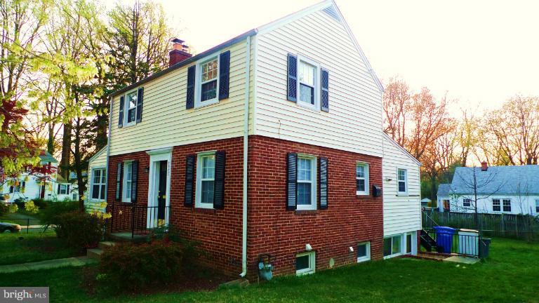 9900 Rogart Road Silver Spring, MD 20901 - Photo 22 of 29 Exterior (General)