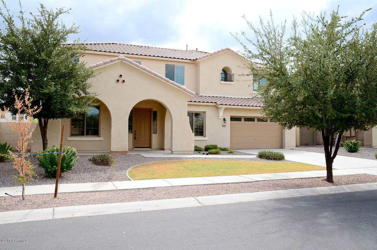 6263 South Rochester Drive Gilbert, AZ 85298 - Photo 1 of 71 Front View