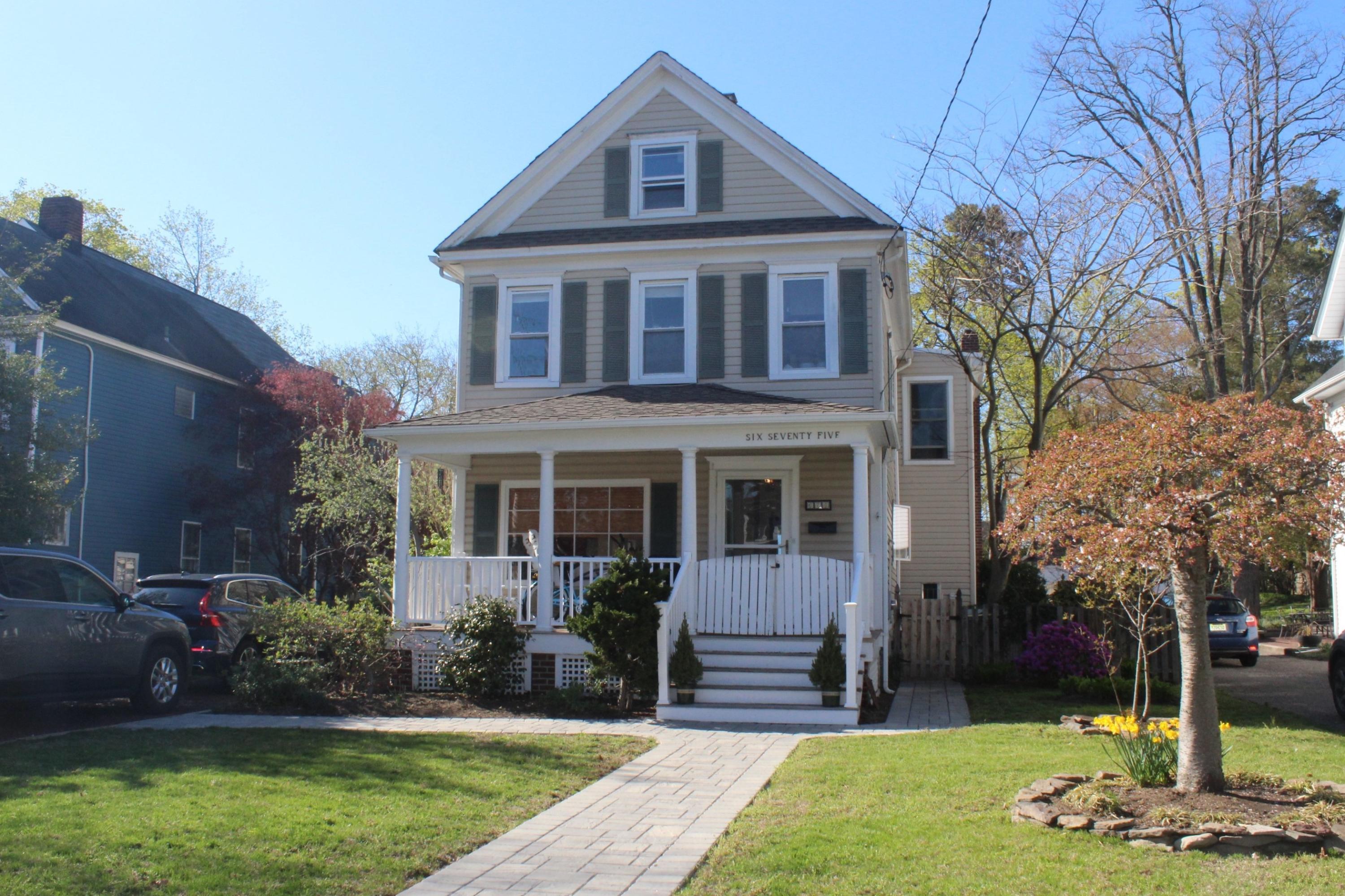 675 River Road Fair Haven, NJ 07704 - Photo 35 of 36 a front view of a house with a yard