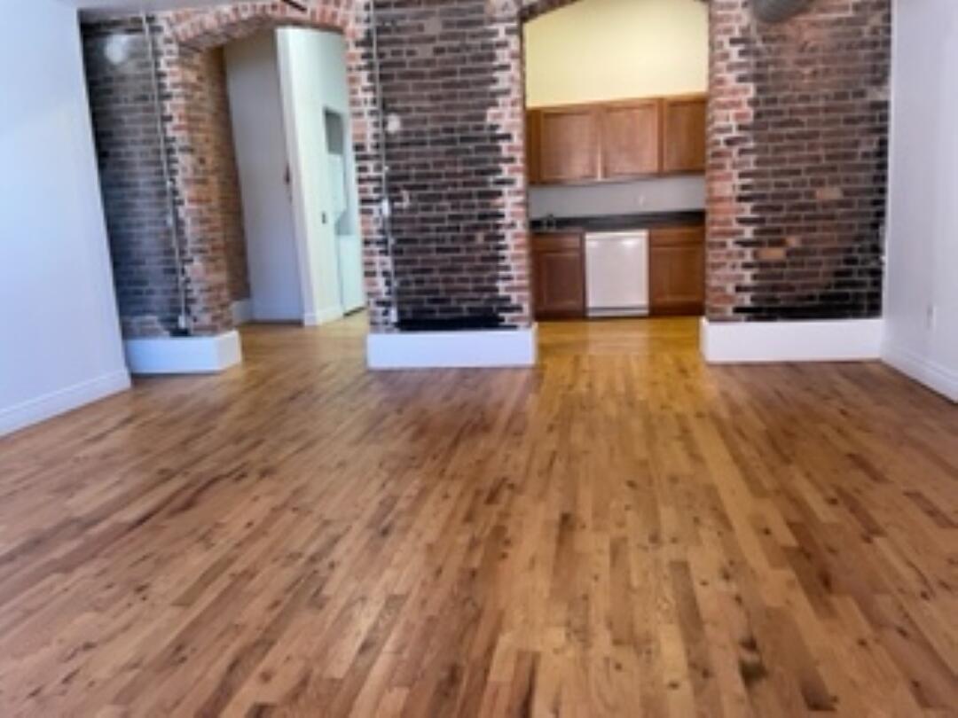 208 West Michigan Avenue, Unit 2J Ypsilanti, MI 48197 - Photo 2 of 11 IMG_3685