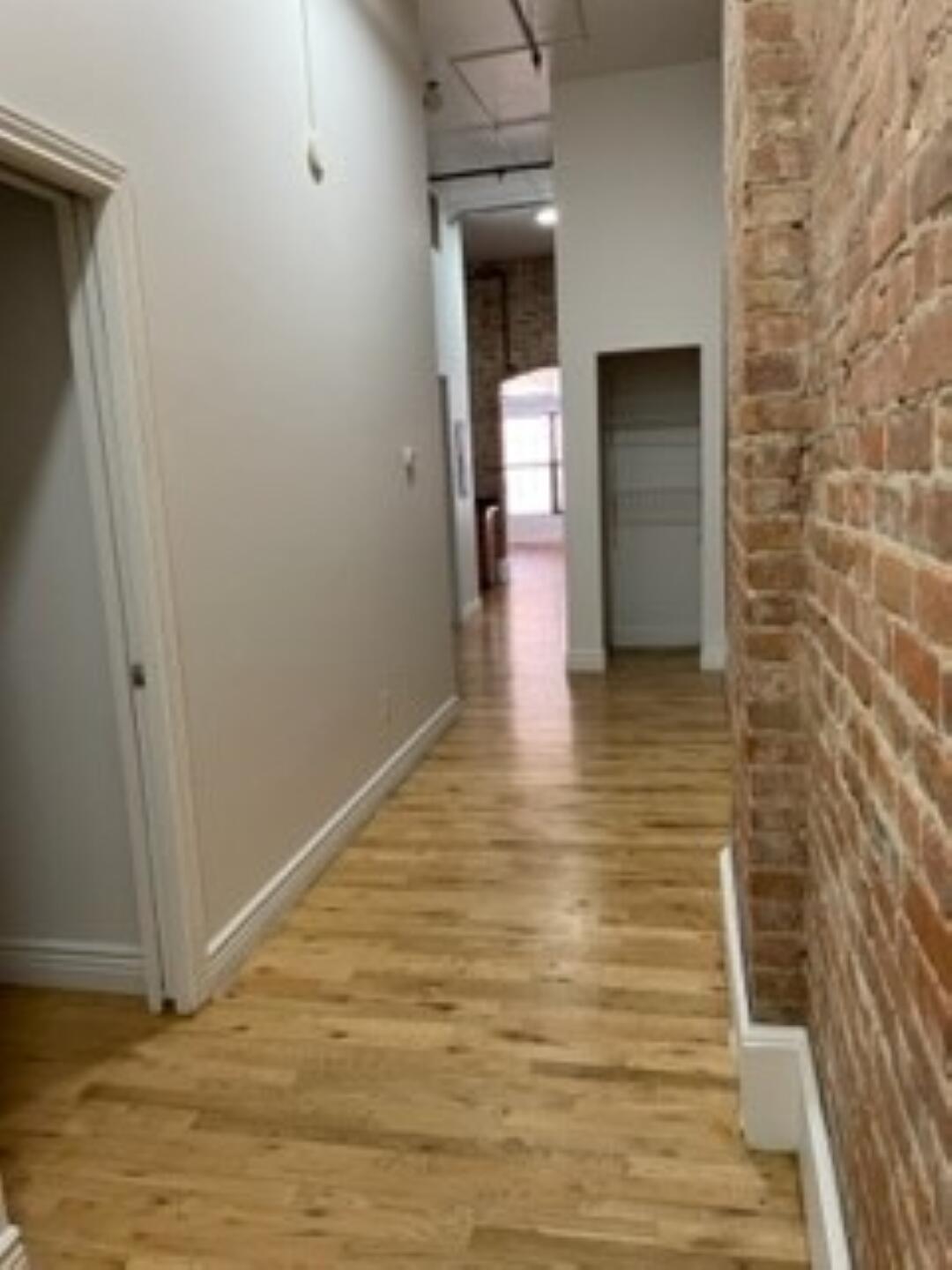 208 West Michigan Avenue, Unit 2J Ypsilanti, MI 48197 - Photo 9 of 11 IMG_368803212205020902531403212205020906