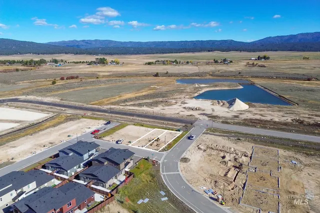 $549,000 | 12 North Creek Way, Cascade, ID 83611