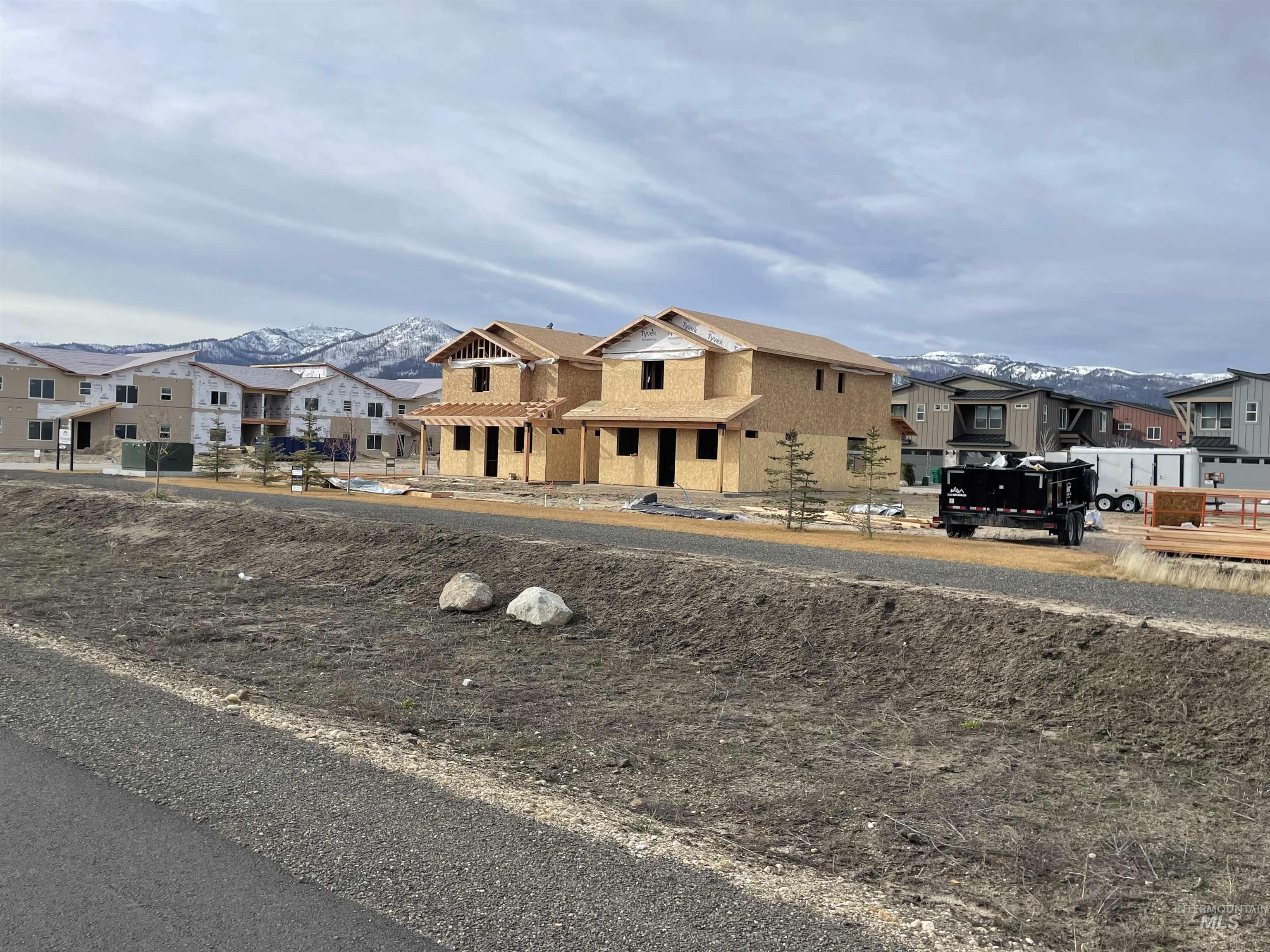 12 North Creek Way Cascade, ID 83611 - Photo 9 of 48 View of front of property with a residential view, a mountain view, and stucco siding