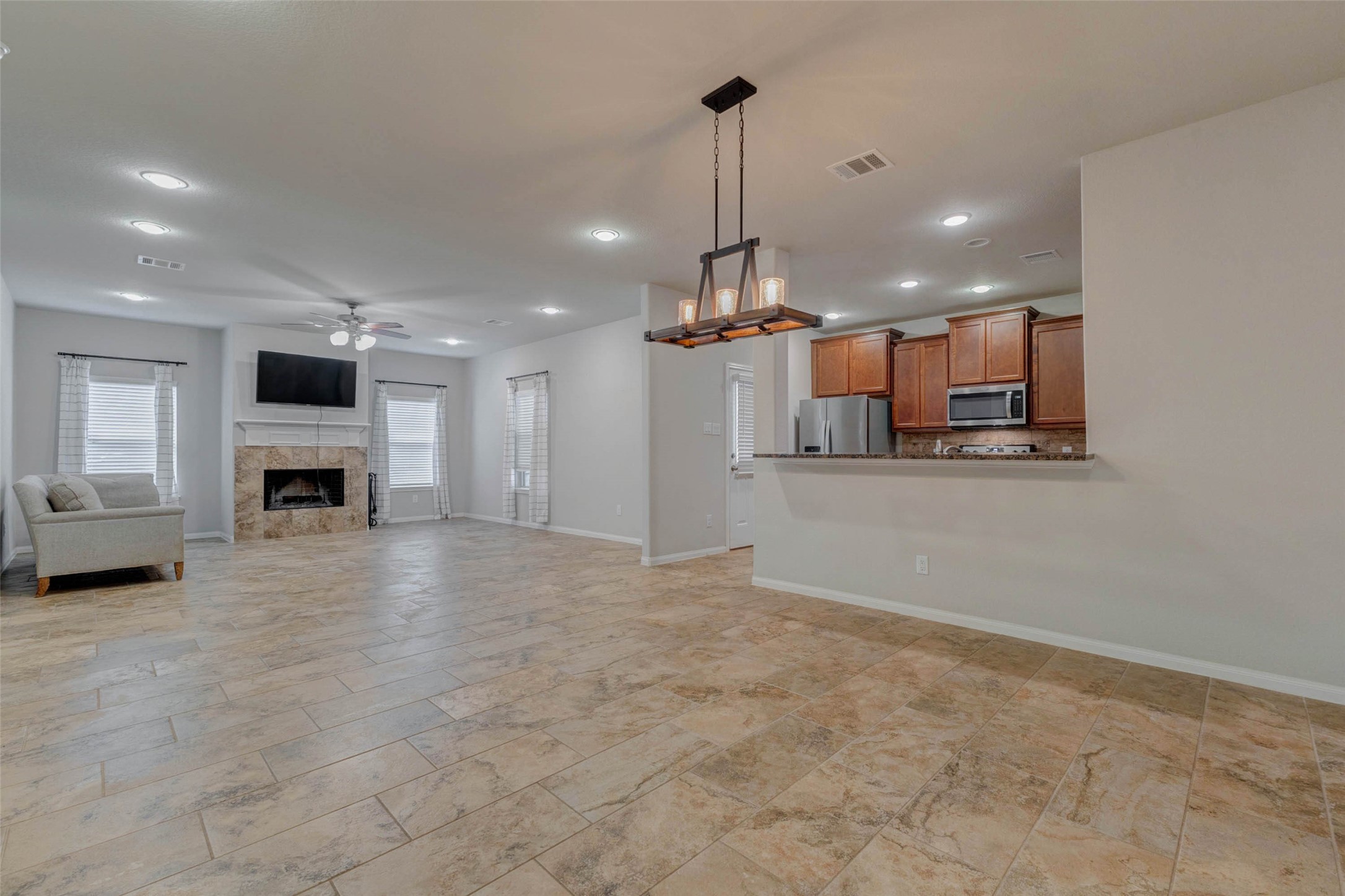 3811 Springcrest Lane Montgomery, TX 77356 - Photo 4 of 23