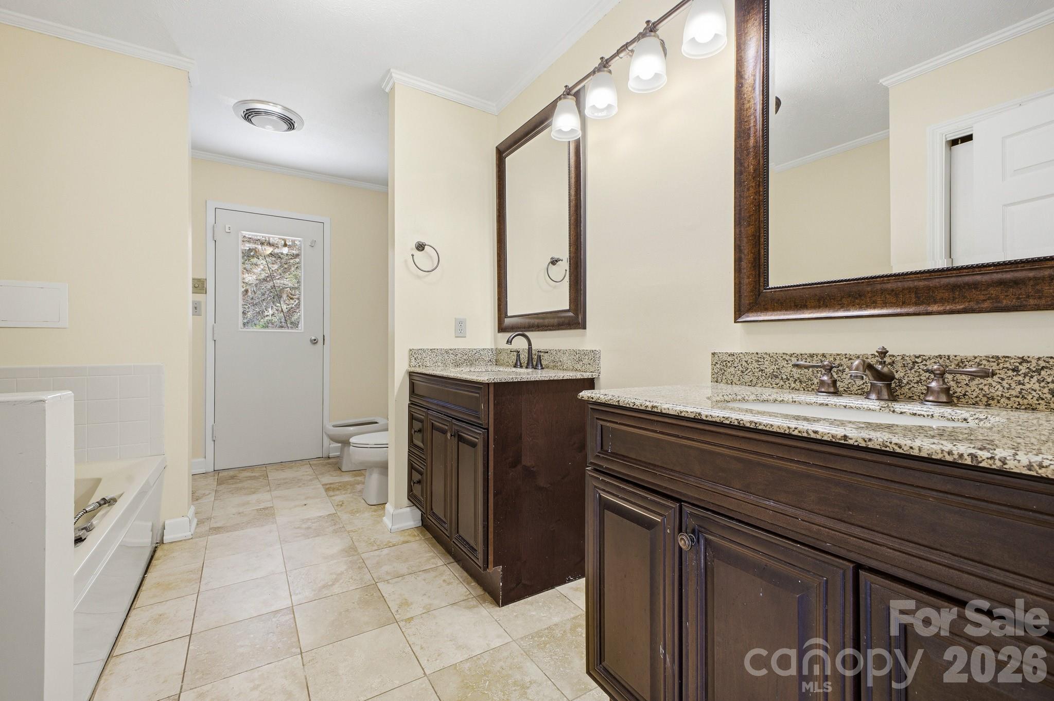 8 Covewood Road Asheville, NC 28805 - Photo 22 of 40