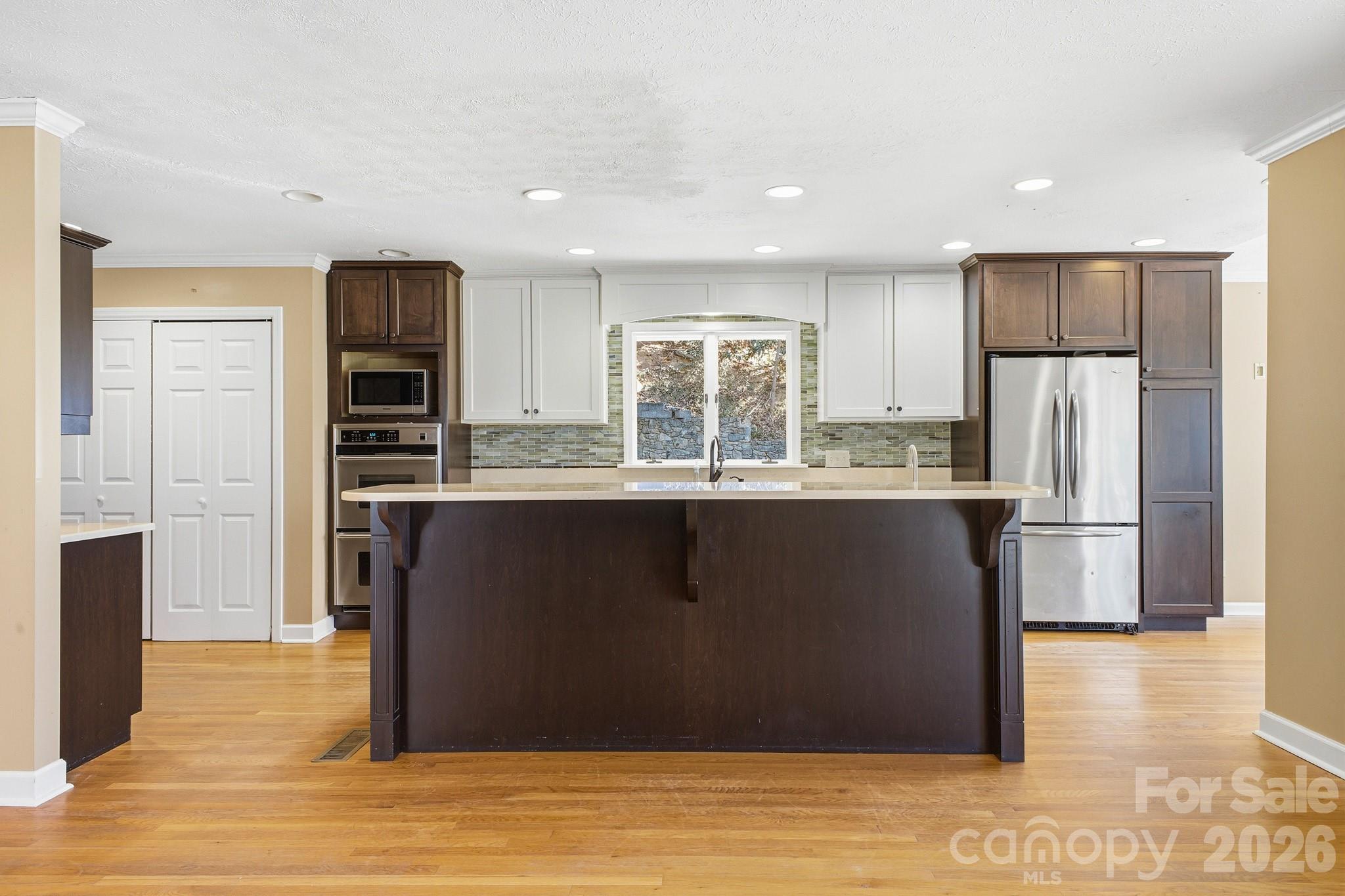 8 Covewood Road Asheville, NC 28805 - Photo 4 of 40