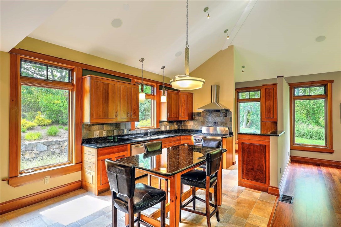 13 No Bottom Ridge Road Westerly, RI 02891 - Photo 22 of 43