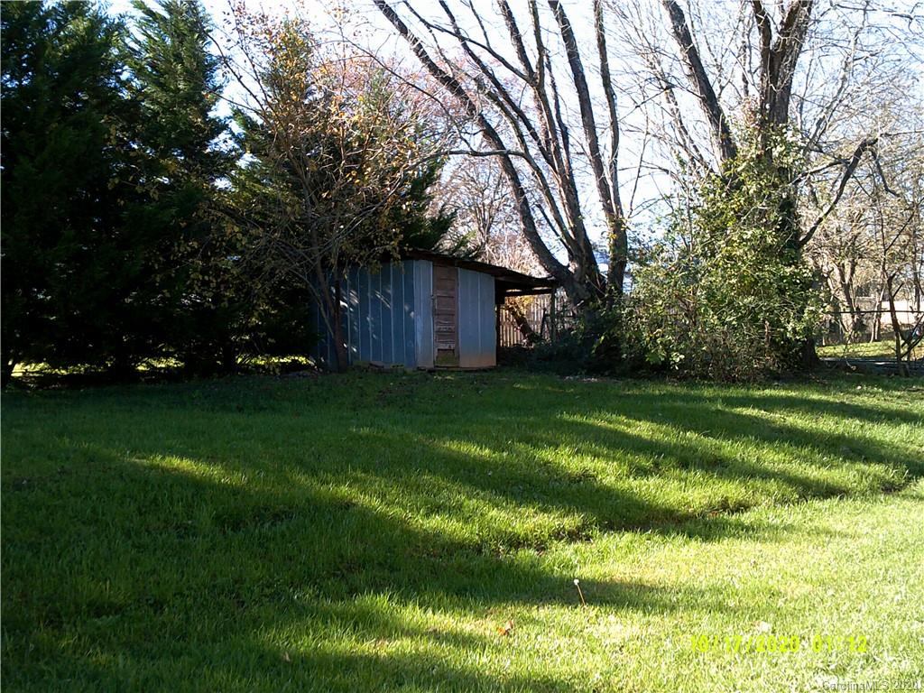109 Settlemyre Road Morganton, NC 28655 - Photo 15 of 16 Gallery Image 15