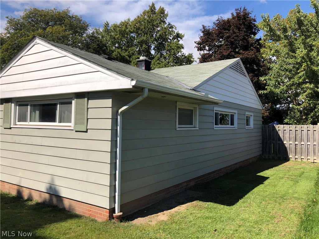 6374 Sherborn Road Parma Heights, OH 44130 - Photo 2 of 19 Aluminum-sided ranch !