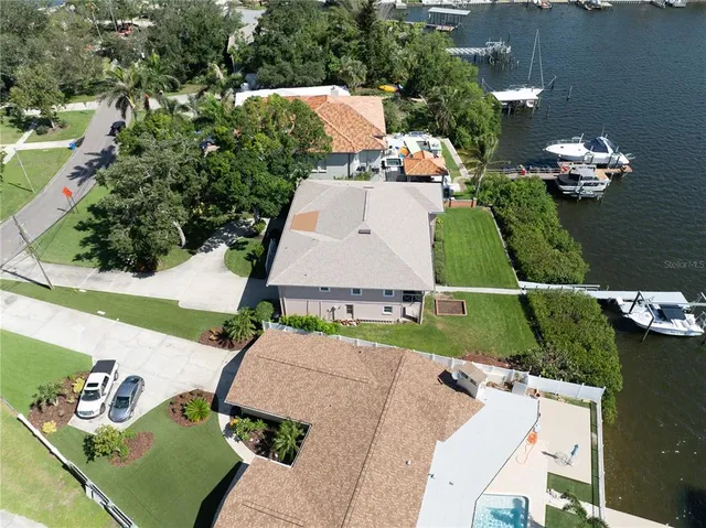 $2,500,000 | 6663 Bayou Grande Boulevard Northeast, St. Petersburg, FL 33702