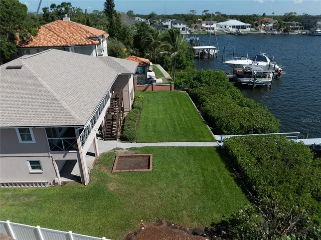 $2,500,000 | 6663 Bayou Grande Boulevard Northeast, St. Petersburg, FL 33702