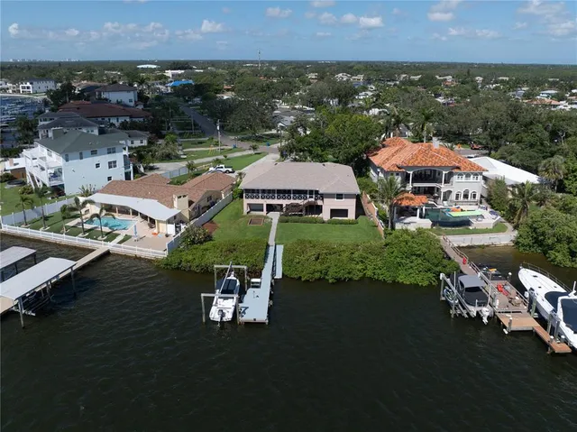 $2,500,000 | 6663 Bayou Grande Boulevard Northeast, St. Petersburg, FL 33702