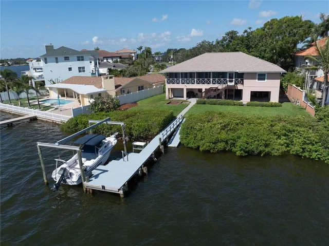 $2,500,000 | 6663 Bayou Grande Boulevard Northeast, St. Petersburg, FL 33702