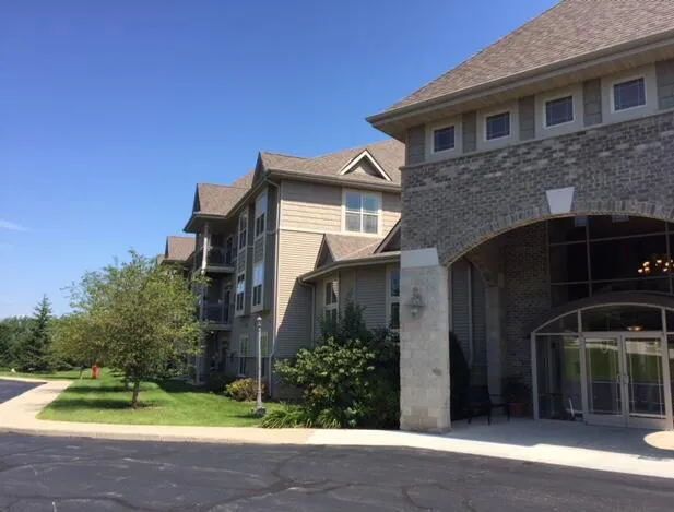 $279,000 | 230 Hilldale Drive, Unit 1307, Hartford, WI 53027