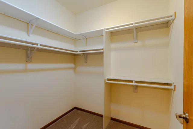 $279,000 | 230 Hilldale Drive, Unit 1307, Hartford, WI 53027