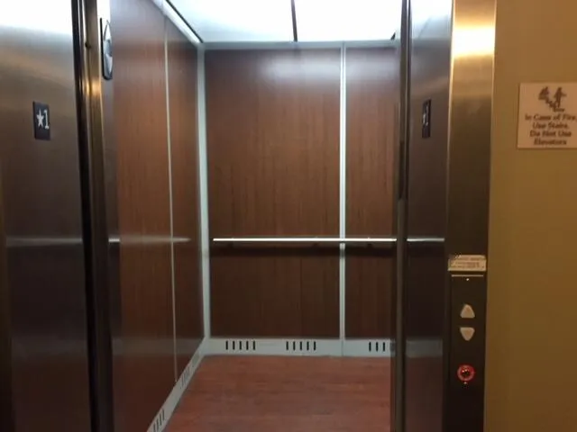 $279,000 | 230 Hilldale Drive, Unit 1307, Hartford, WI 53027