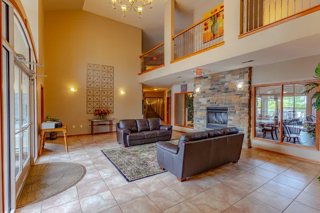 $279,000 | 230 Hilldale Drive, Unit 1307, Hartford, WI 53027