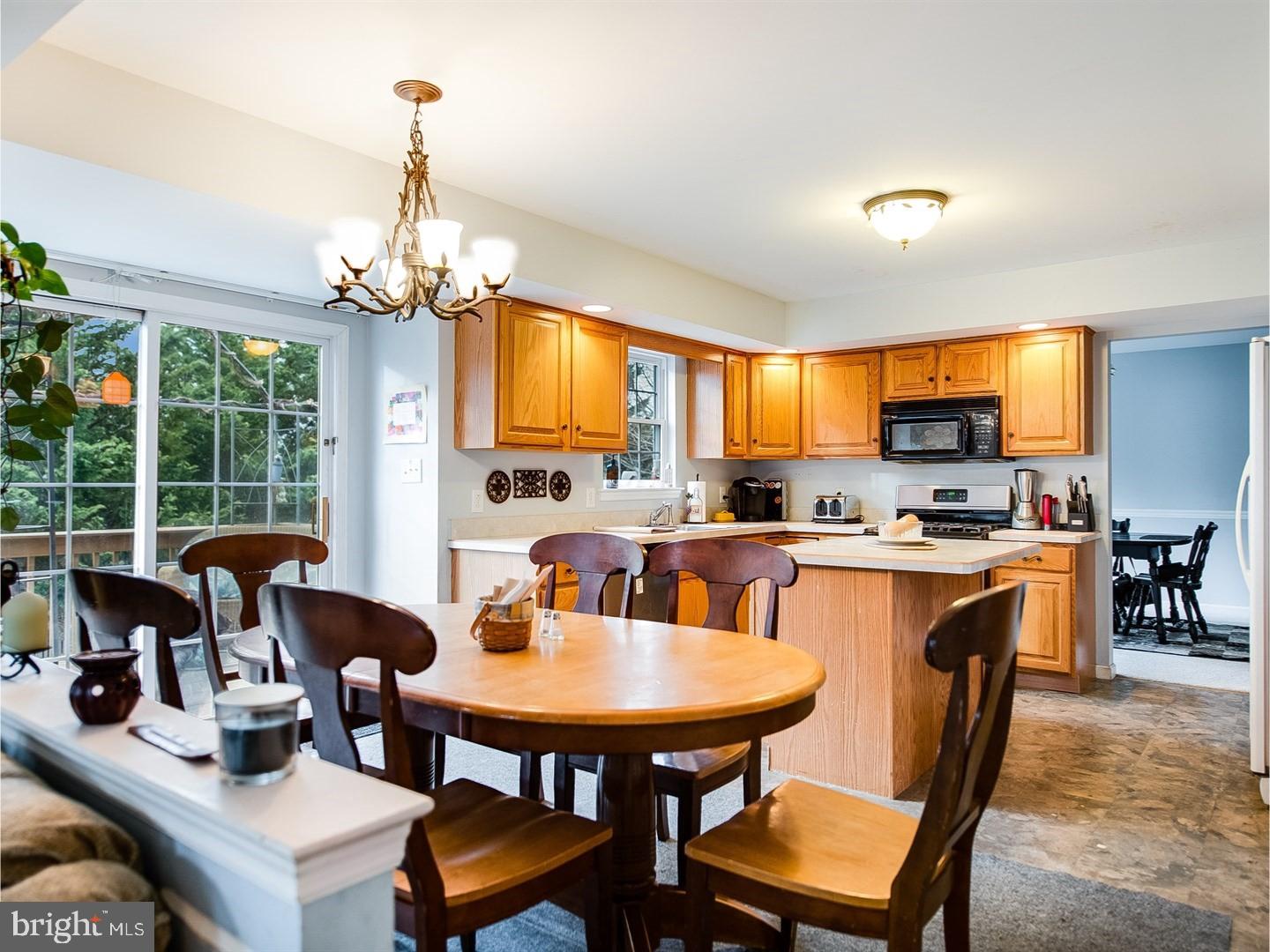 11 Eagles Lane Sinking Spring, PA 19608 - Photo 11 of 25 Kitchen