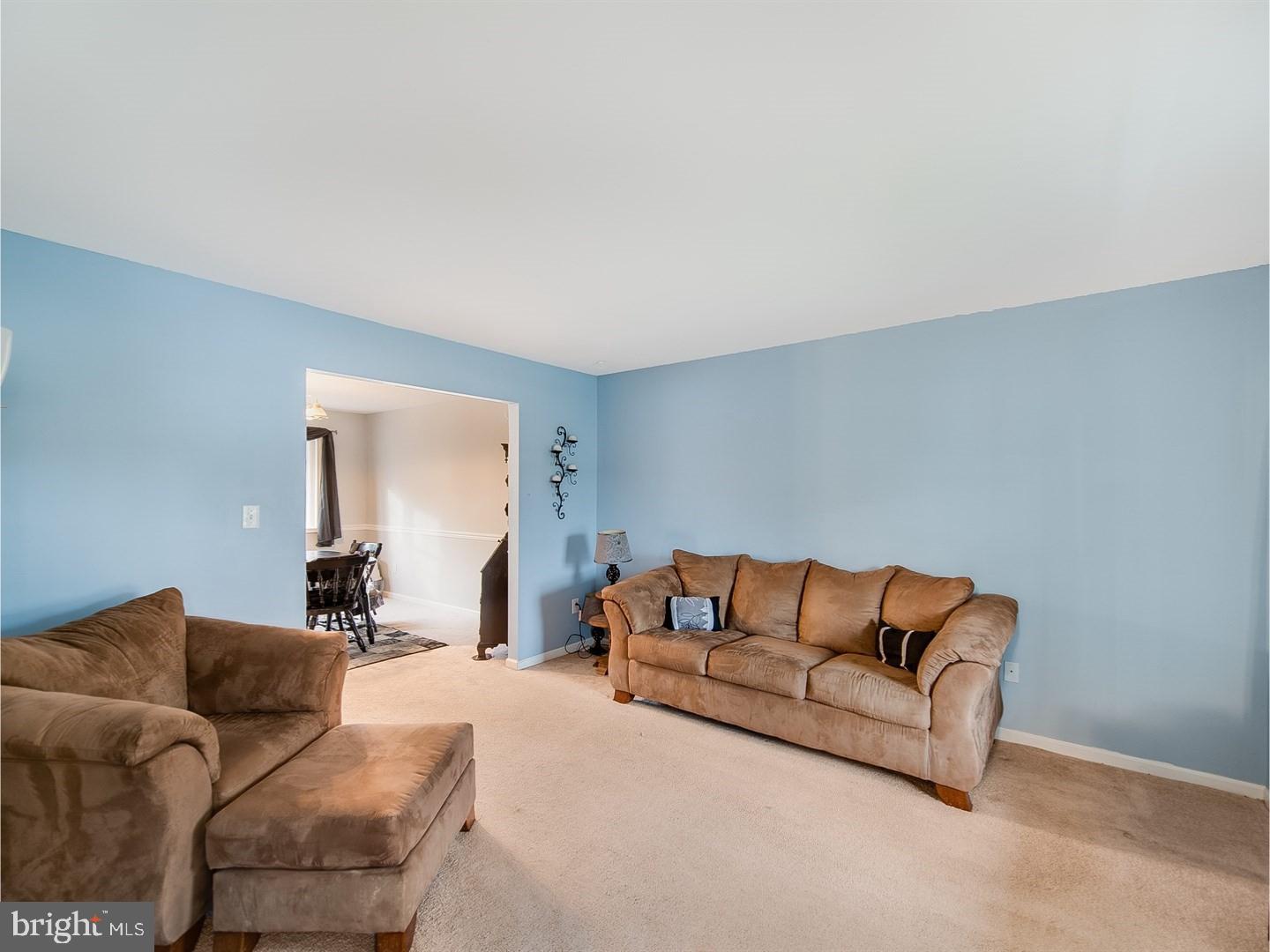 11 Eagles Lane Sinking Spring, PA 19608 - Photo 5 of 25 Living Room